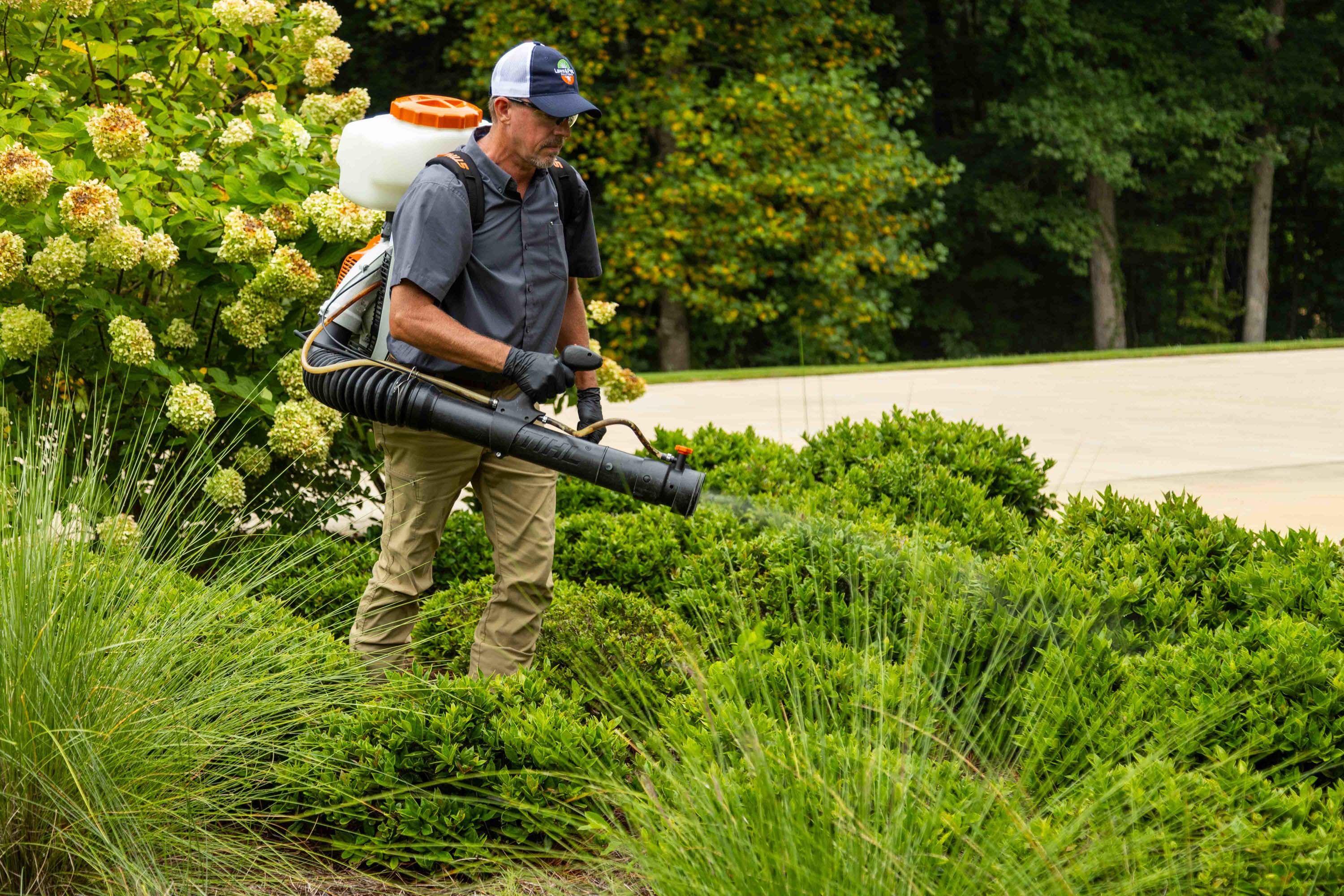 backpack blower pest control fog truck mosquito spray technician crew 7-1